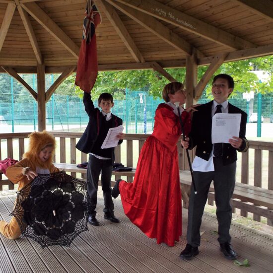 2020.10.2.Life.UP. Year 8. English.drama. Shakespeare. Outdoor (37)