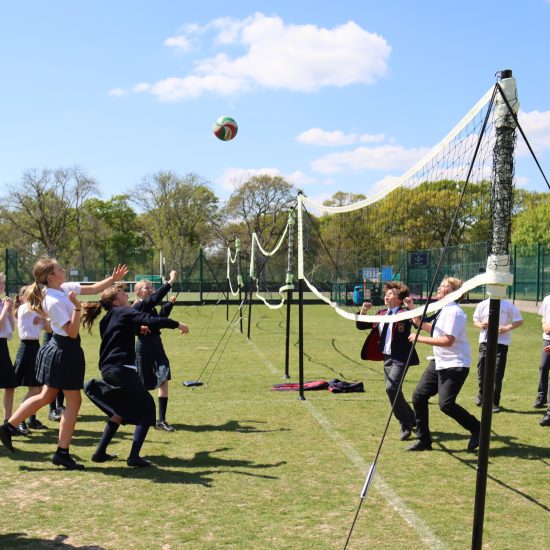 2022.5.3.UP.Y7.life.sports.girls And Boys.co Ed.volleyball In Uniform.lunchtime Break (120)