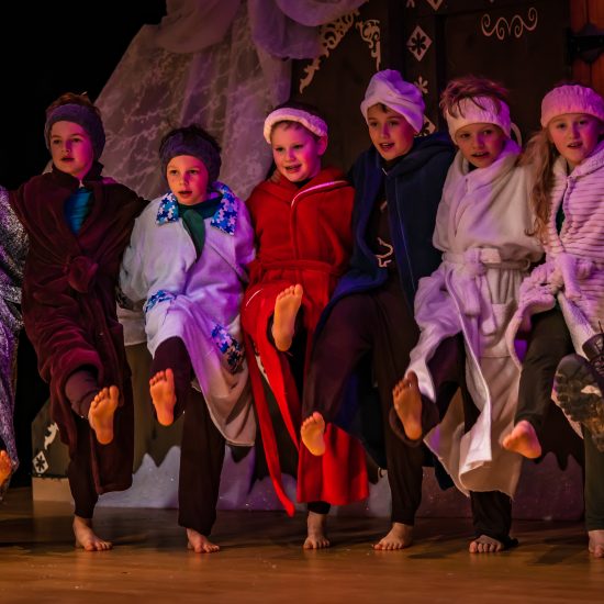 2023.2.24.Arts.Frozen.production.LP.Y6 (19)